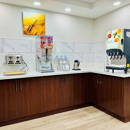 Comfort Inn & Suites Houston I-10 West Energy Corridor Экстерьер фото