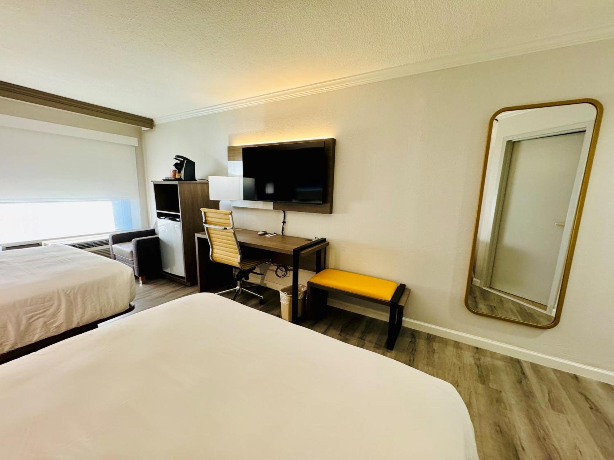 Comfort Inn & Suites Houston I-10 West Energy Corridor Экстерьер фото