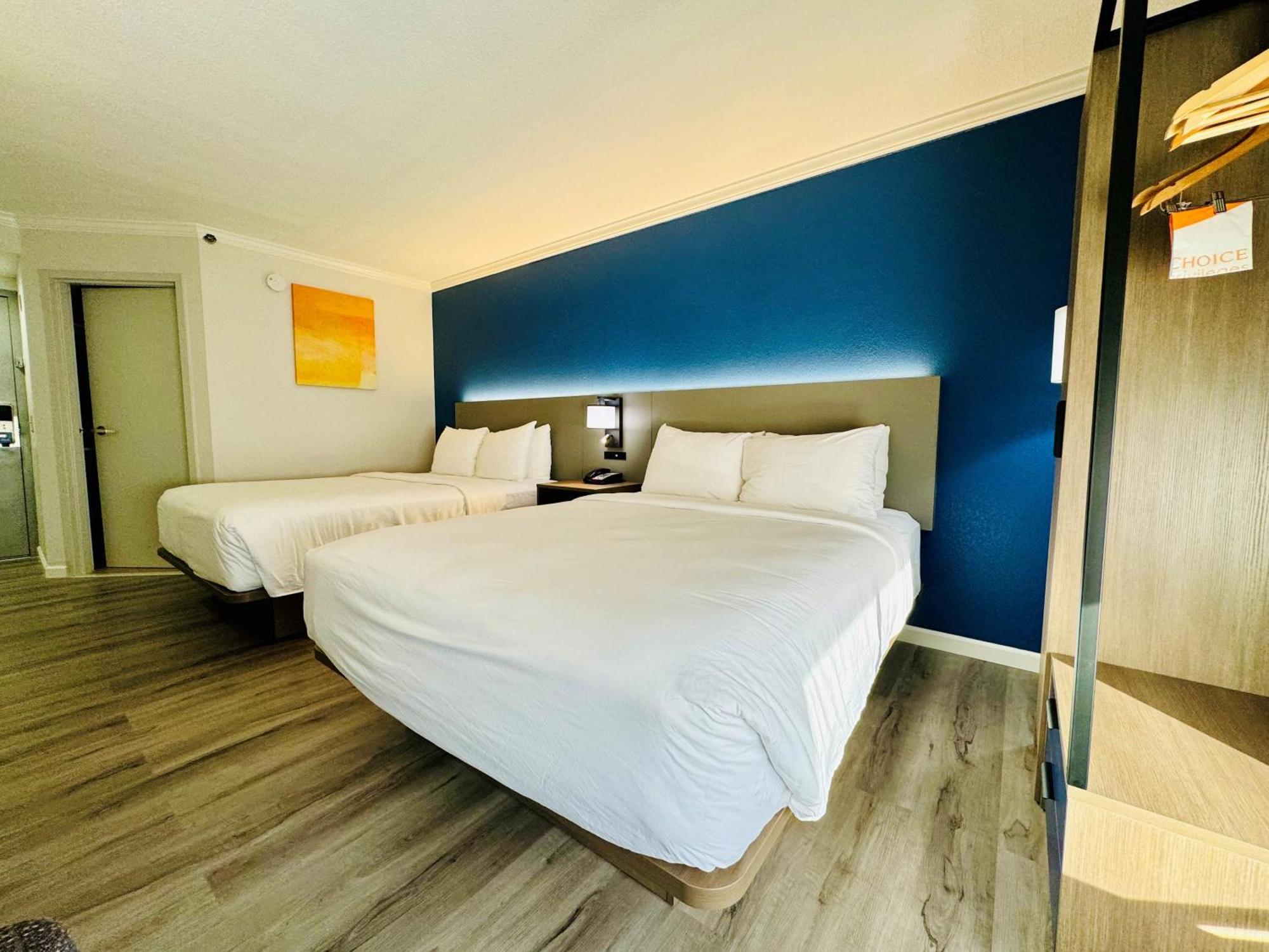 Comfort Inn & Suites Houston I-10 West Energy Corridor Экстерьер фото