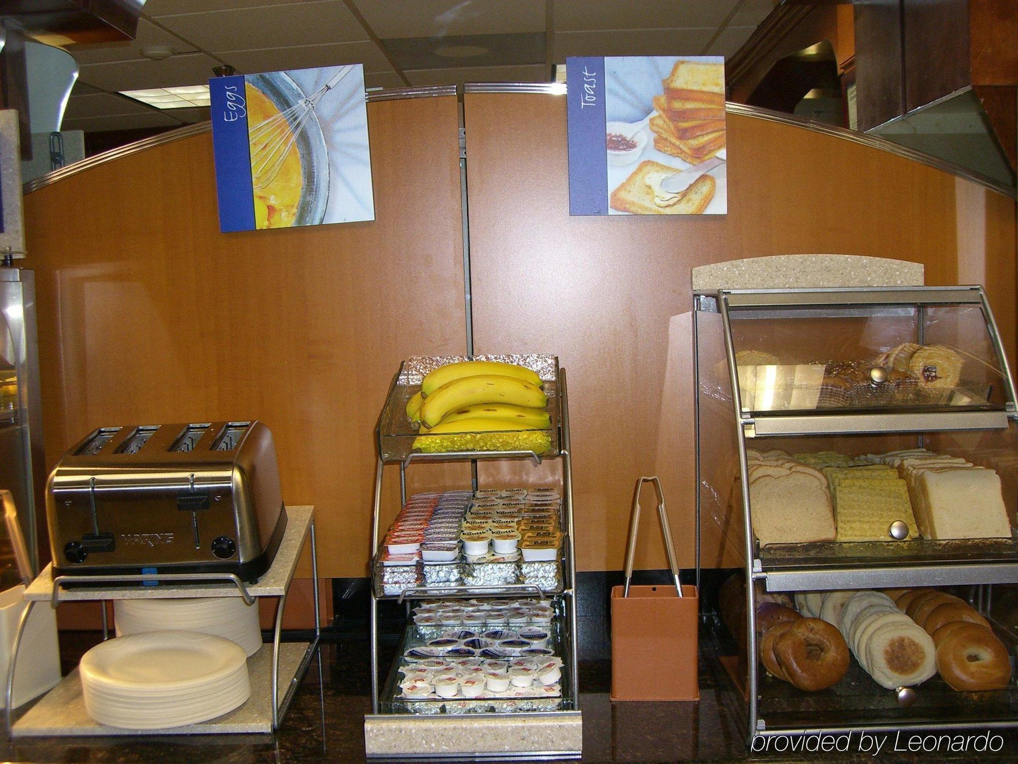 Comfort Inn & Suites Houston I-10 West Energy Corridor Ресторан фото