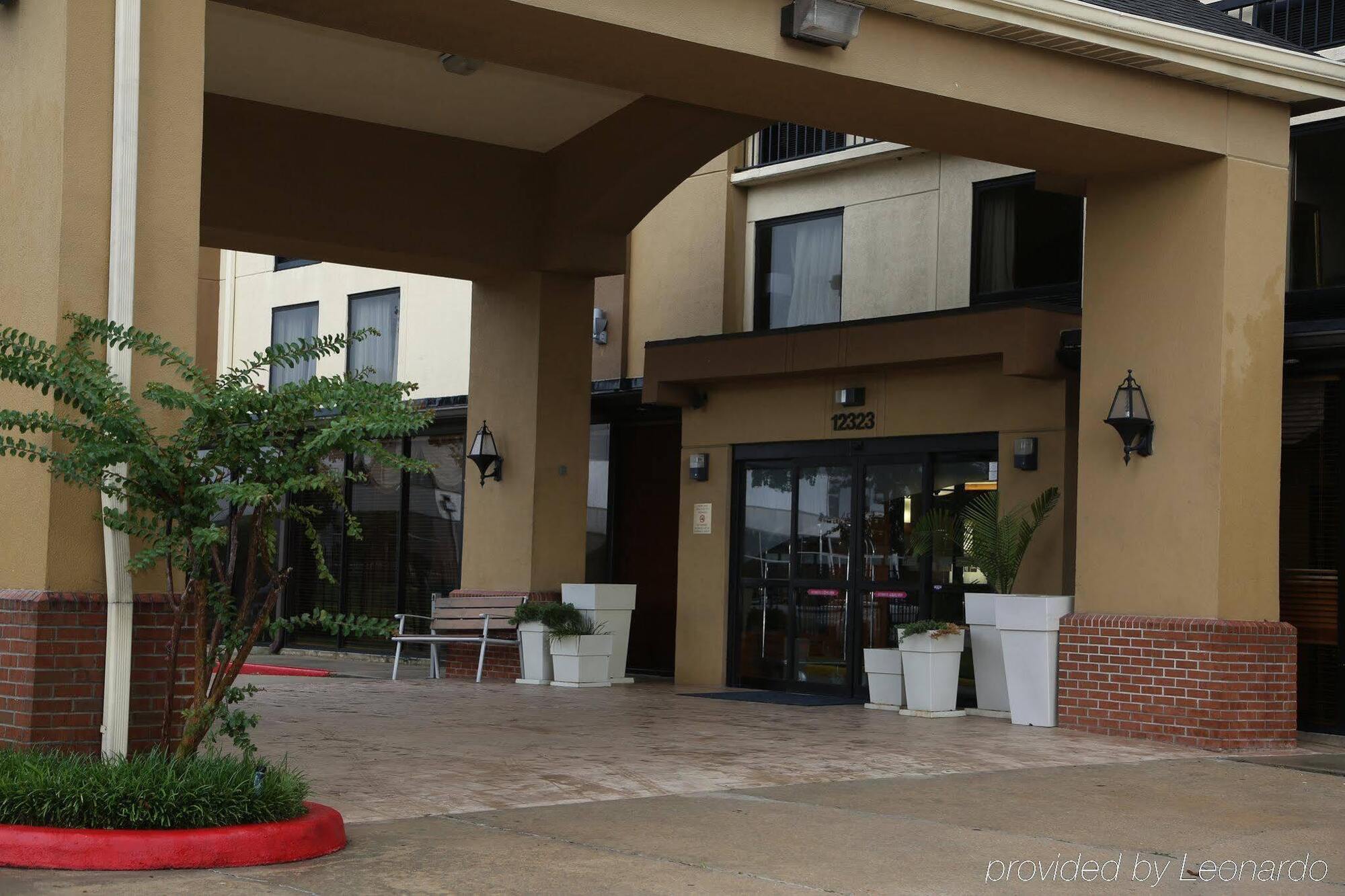 Comfort Inn & Suites Houston I-10 West Energy Corridor Экстерьер фото